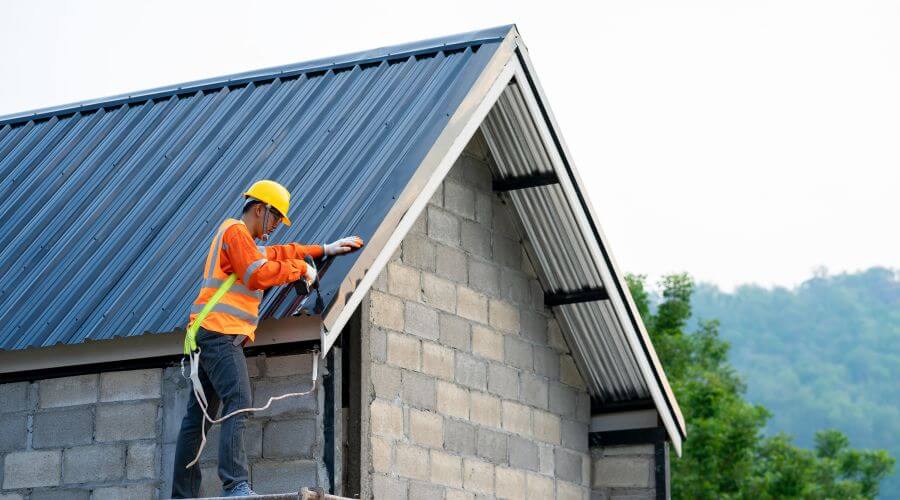 Professional gutter cleaning in Ronda, NC
